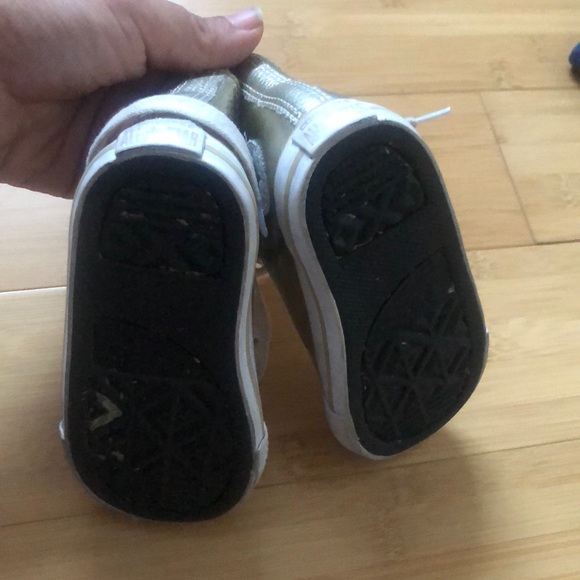 Gold high top converse - Picture 2 of 4